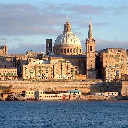 Modern Apartment In The Best Location, Perfect For Families Sliema Buitenkant foto