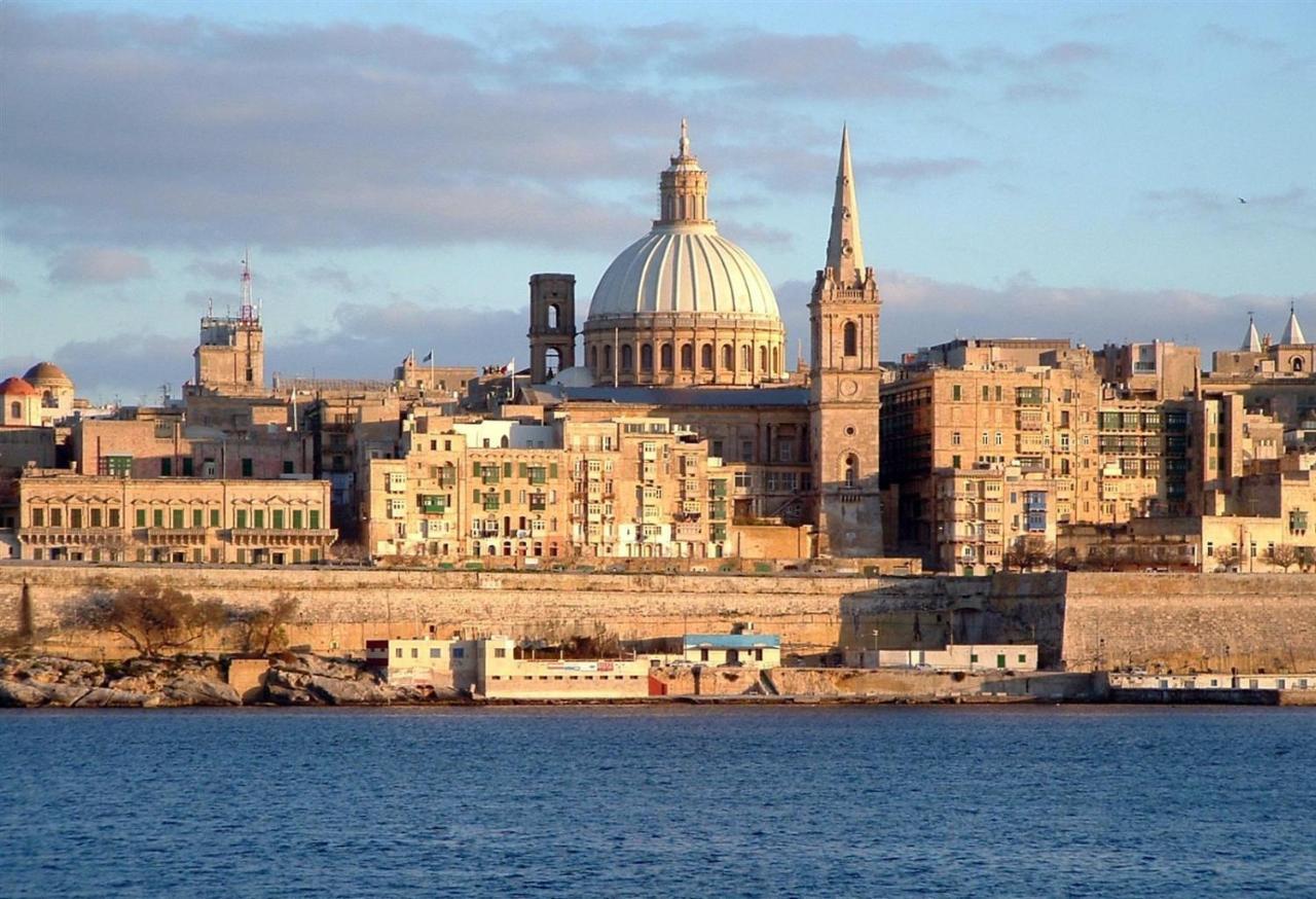 Modern Apartment In The Best Location, Perfect For Families Sliema Buitenkant foto