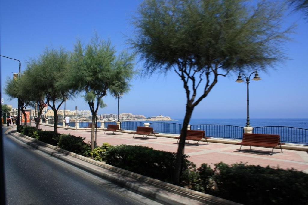Modern Apartment In The Best Location, Perfect For Families Sliema Buitenkant foto
