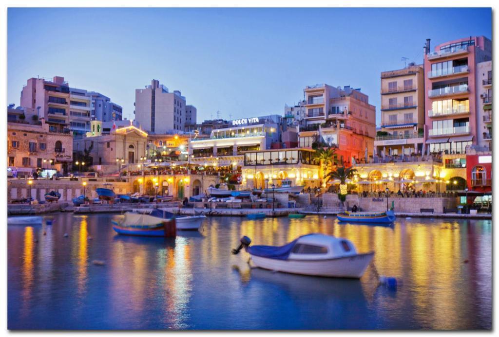 Modern Apartment In The Best Location, Perfect For Families Sliema Buitenkant foto